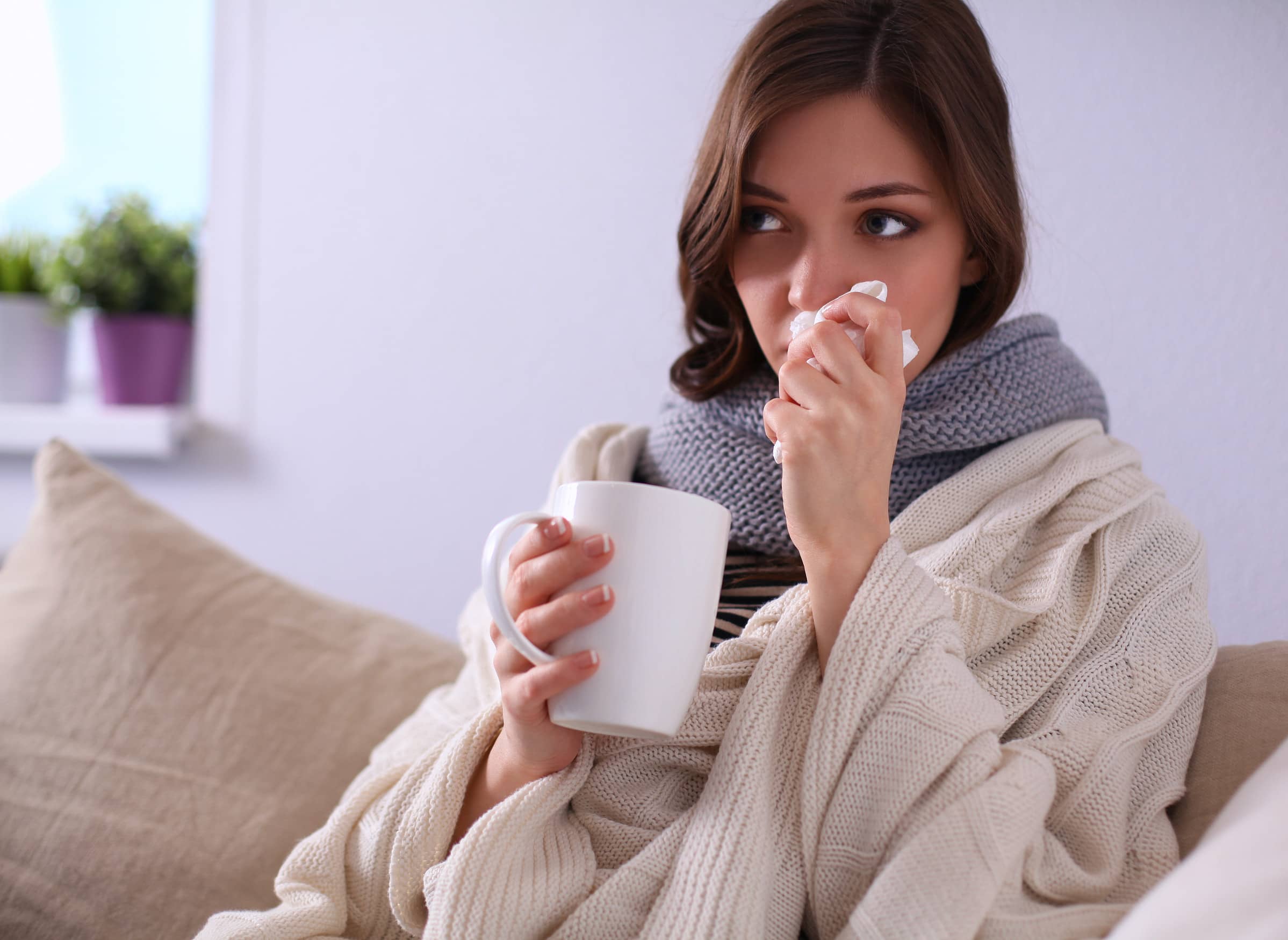 Pierwsza pomoc w przeziębieniu – jak skutecznie pomóc sobie i bliskim